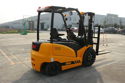 1.5噸電動(dòng)叉車(chē)