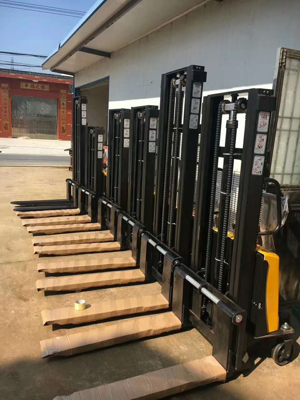 倉儲叉車(chē)租賃車(chē)型展示