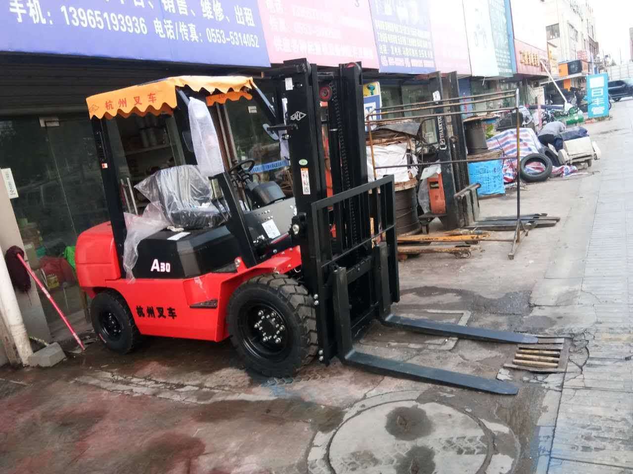 內燃叉車(chē)租賃車(chē)型展示